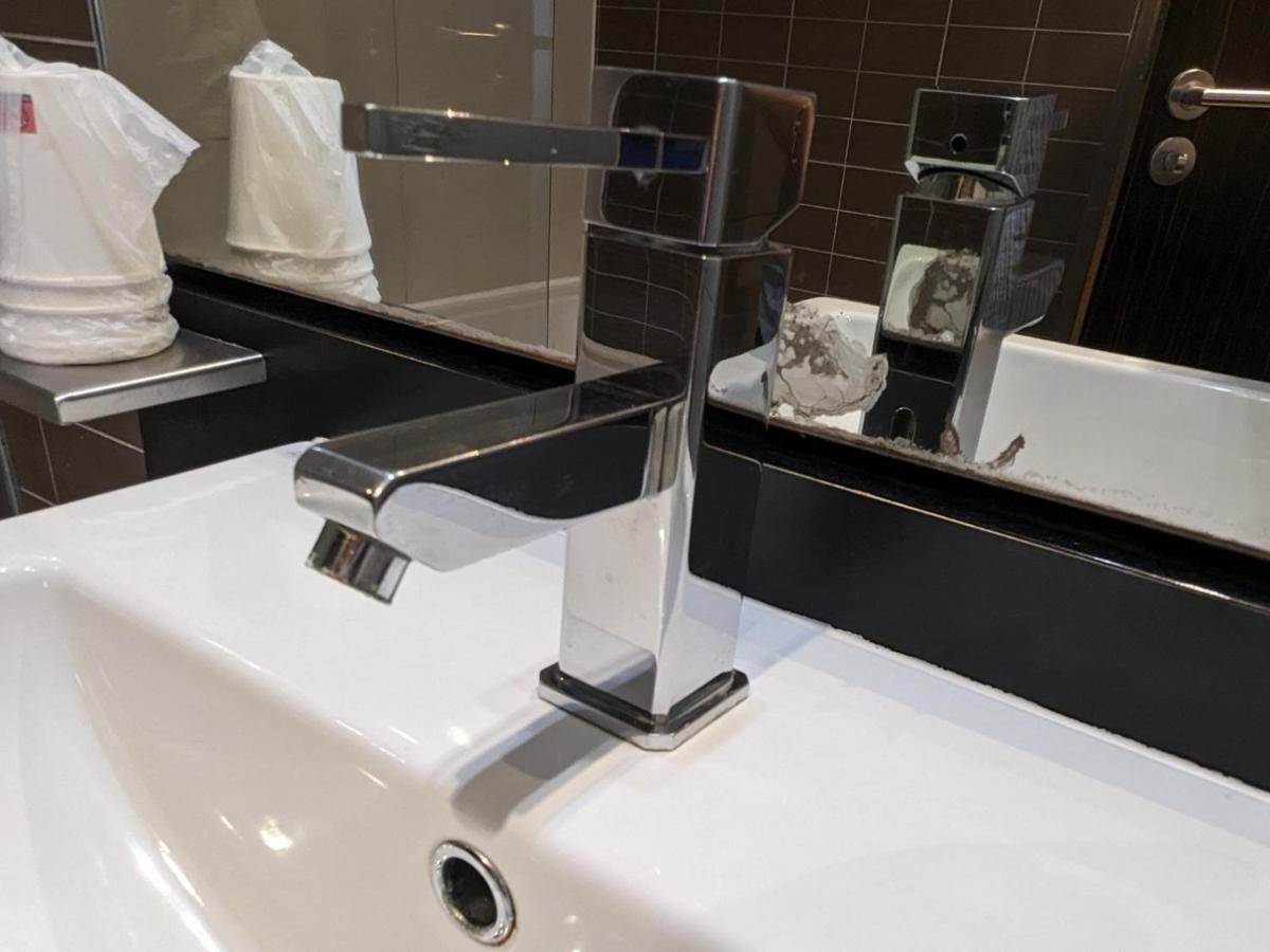 סאריס Disneyland Deluxe Flat, Outside Pool, Climatisation, 1 Min To Disney Parks מראה חיצוני תמונה