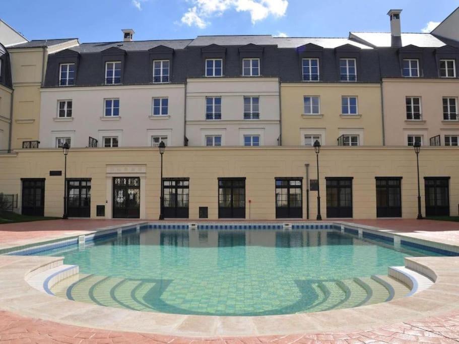 סאריס Disneyland Deluxe Flat, Outside Pool, Climatisation, 1 Min To Disney Parks מראה חיצוני תמונה