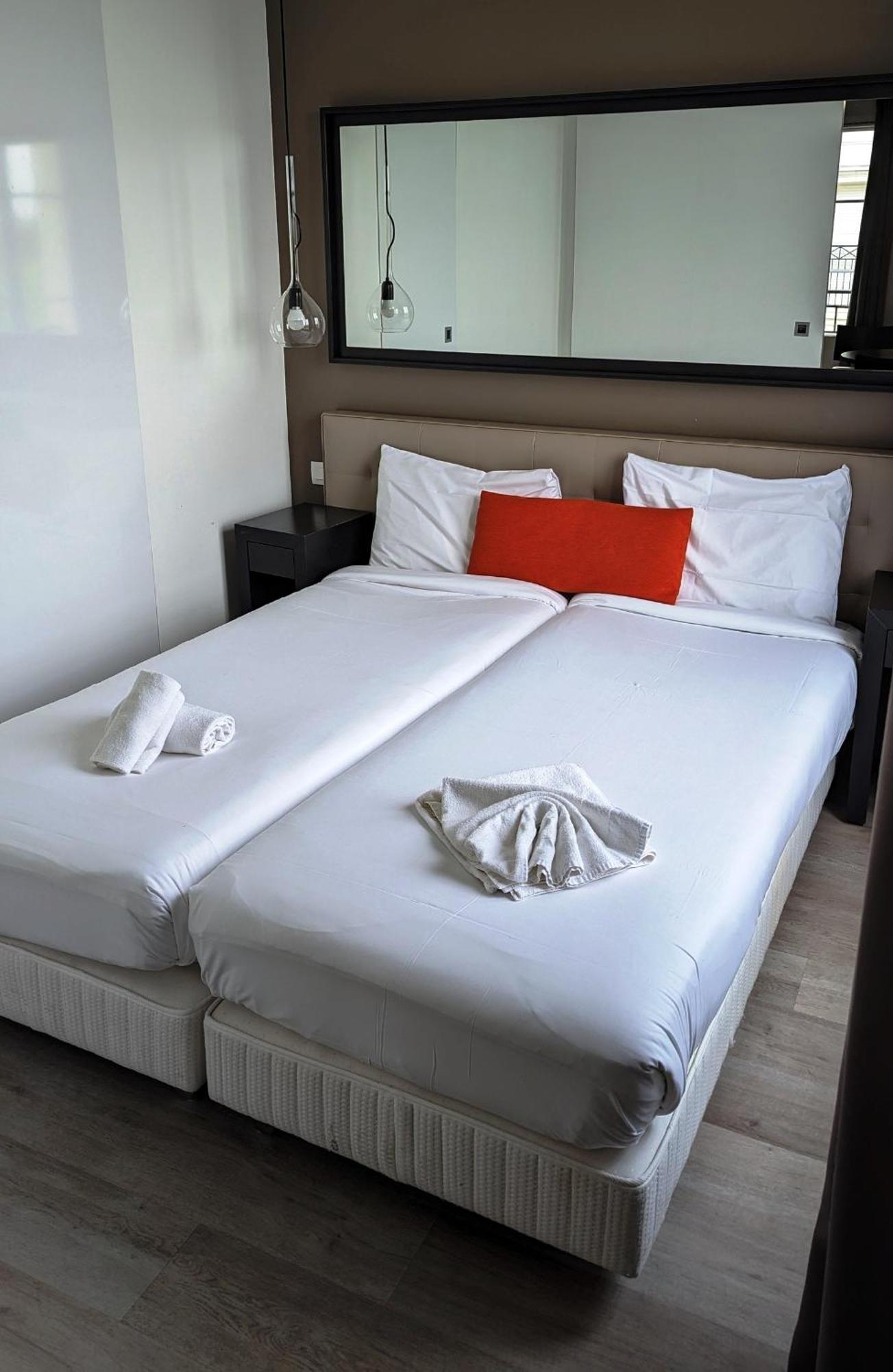 סאריס Disneyland Deluxe Flat, Outside Pool, Climatisation, 1 Min To Disney Parks מראה חיצוני תמונה